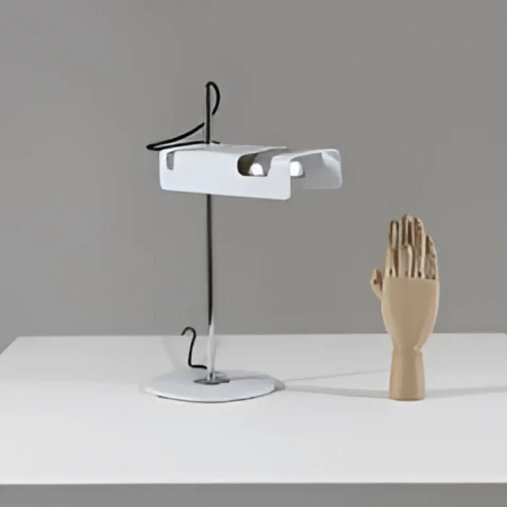Lampe de table steolo blanche en plastique avec bras courbé et base circulaire pour éclairage directionnel design minimaliste