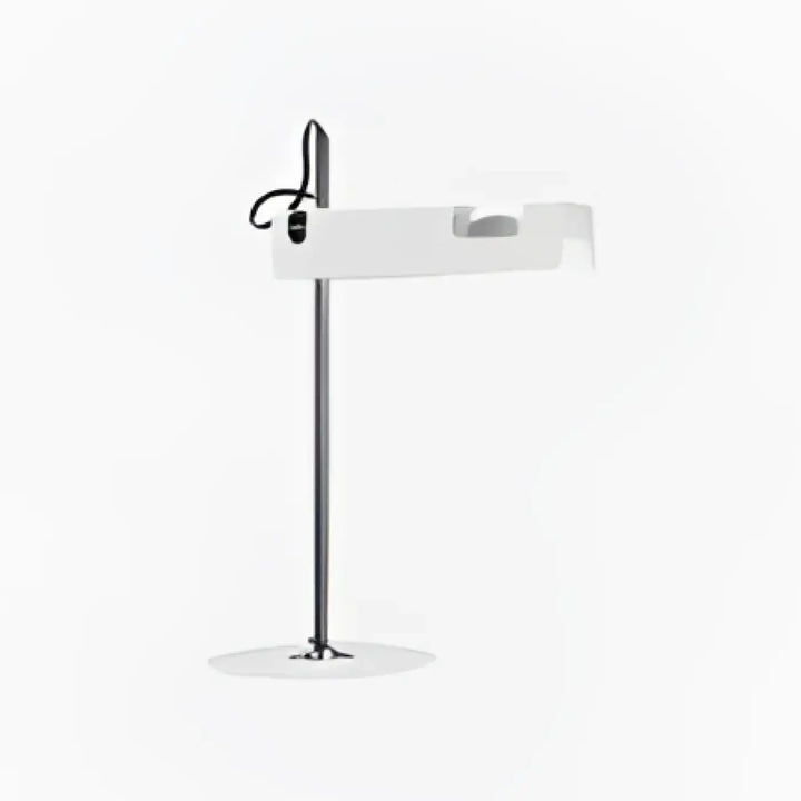 Lampe de table stelo design minimaliste blanche avec pied en chrome et éclairage directionnel ajustable