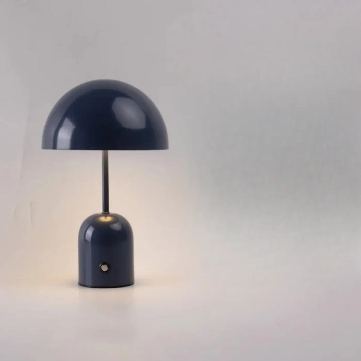 Lampe de table kapula en bleu marine avec finition brillante design contemporain pour décoration intérieure moderne