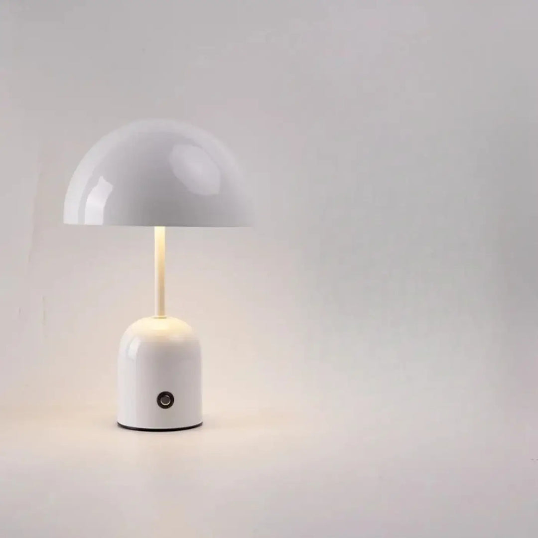 Lampe de table kapula blanche en forme de champignon avec finition brillante et tige fine pour décoration intérieure design contemporain
