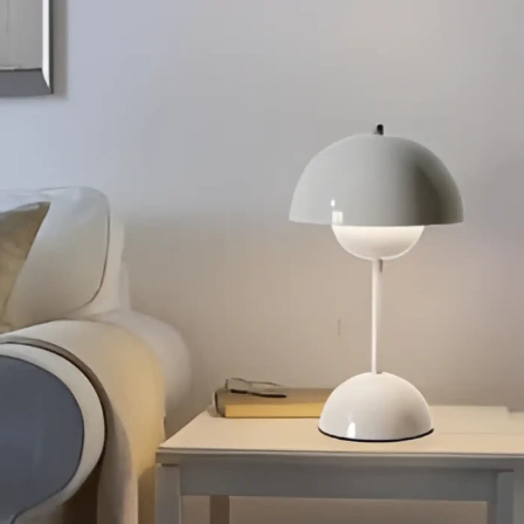 Lampe de table rudi en céramique blanche avec abat-jour dôme minimaliste et style scandinave table moderne design unique