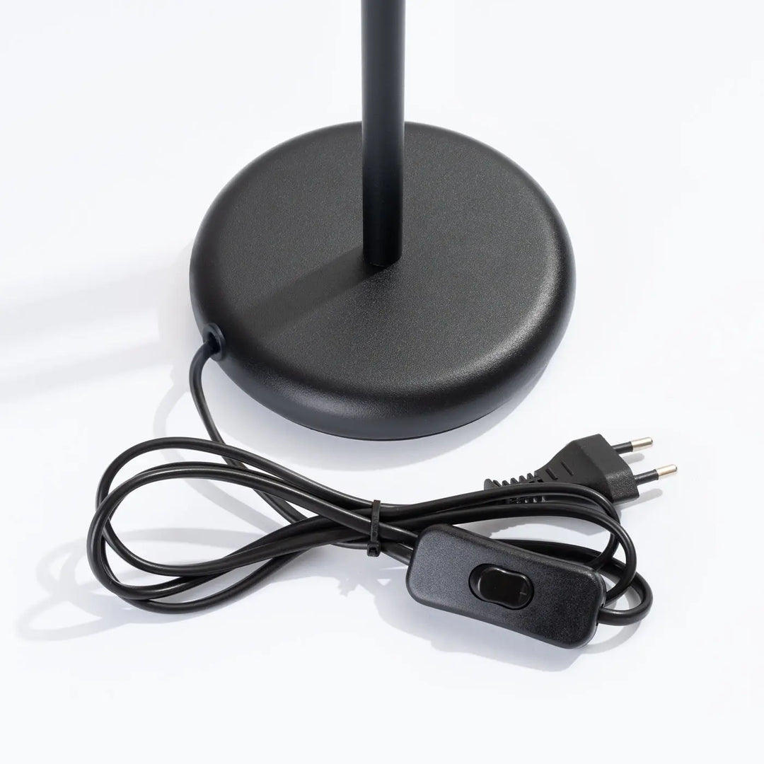 Base de lampe à poser pastelo noir mat avec cordon d’alimentation intégré et matériaux robustes pour bureau pastelo