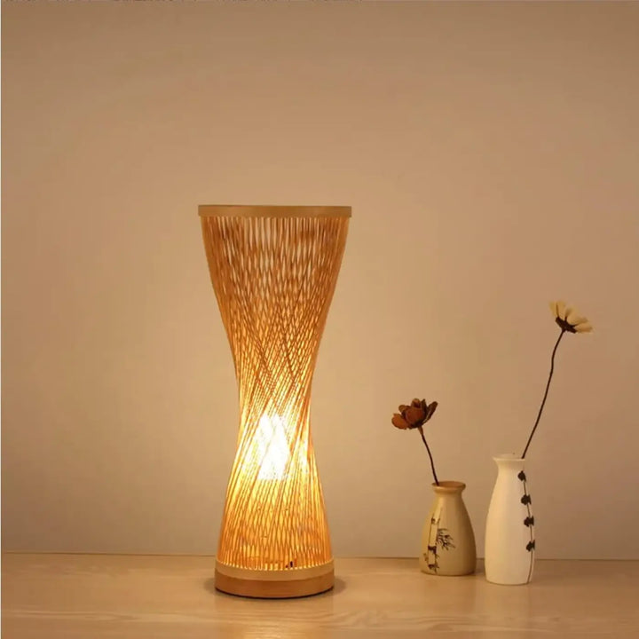 Lampe de table musa avec lumière douce et base en bois naturel rotin tressé en rotin naturel