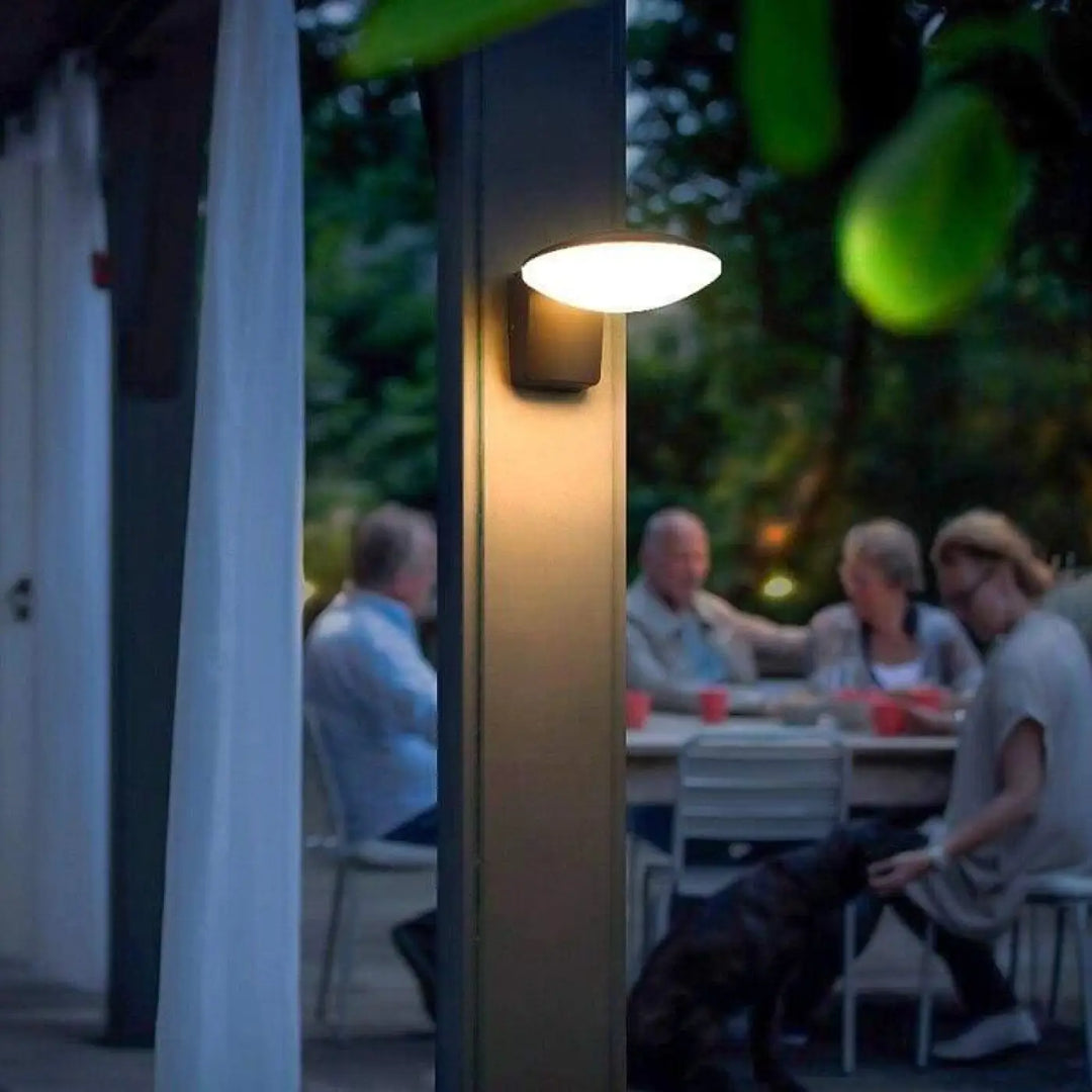 Luminaire Extérieur Solaire Applique Noire Tête Inclinée