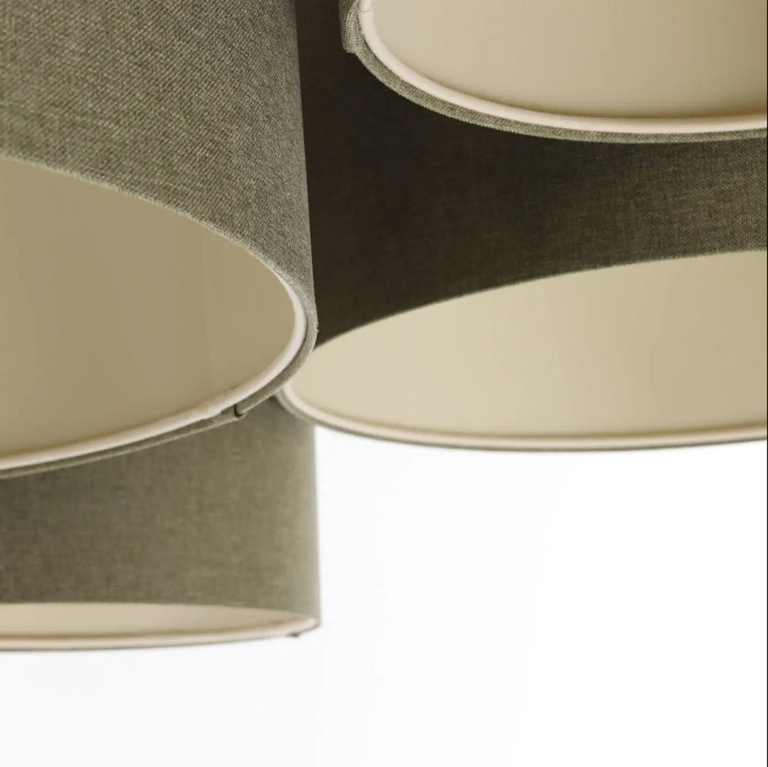 Luminaire plafonnier 4flames boho elegant avec abat-jours en tissu vert olive texturé et doublure crème naturelle