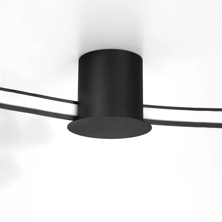 Luminaire plafonnier rio 55 4000k noir avec modules led et design unique offrant une efficacité lumineuse élevée