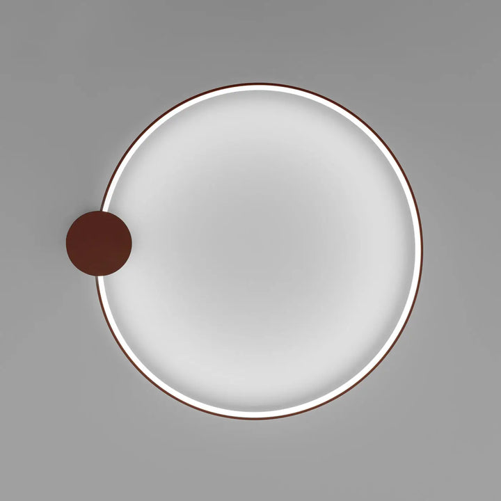 Luminaire plafonnier collection rio design moderne avec diffuseur blanc, contour marron foncé et point accent rouge ocre