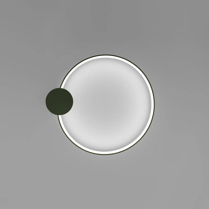Luminaire plafonnier rio 55 vert olive avec diffuseur blanc et anneaux led en aluminium allient élégance moderne