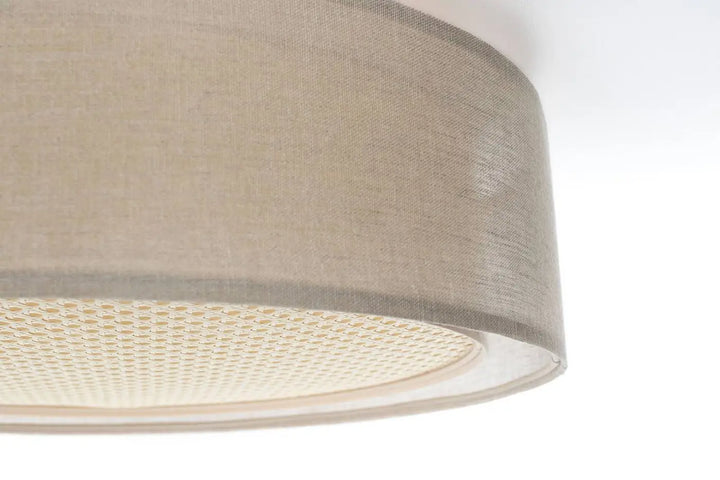 Plafonnier beige crème en lin avec texture tissée subtile et diffuseur intérieur perforé pour une lumière douce