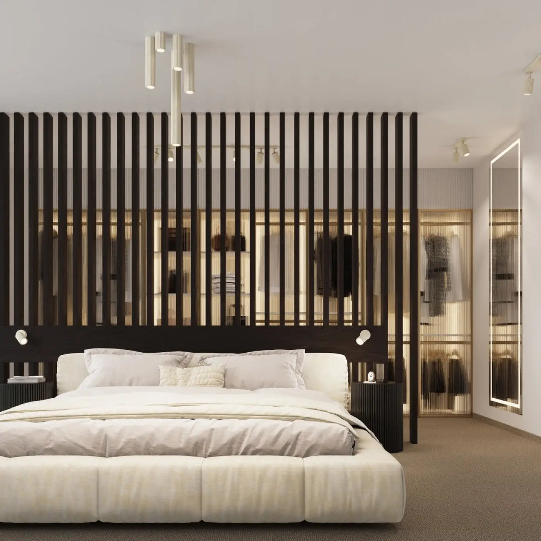 Chambre moderne avec plafonnier karbon allie beige et tête de lit en bois sombre à lignes subtiles et ampoules gu10 interchangeables