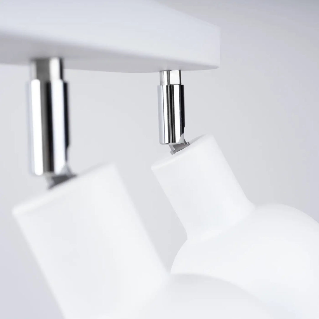 Luminaire plafonnier elba 3 blanc avec lampe elba en verre dépoli blanc et fixations chrome pour minimalisme combiné