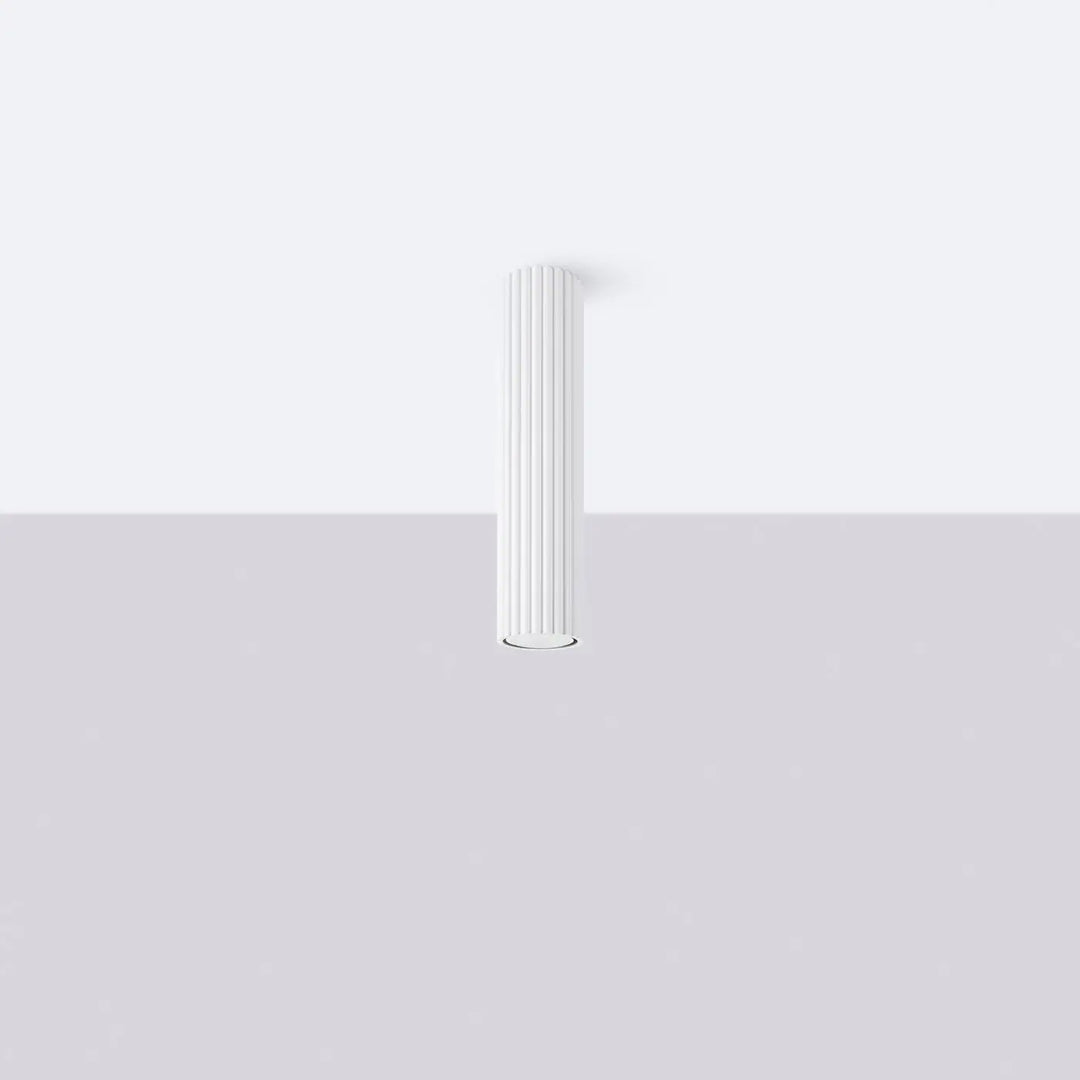 Luminaire plafonnier karbon 30 blanc design minimaliste avec ampoules gu10 interchangeables et flûté verticalement