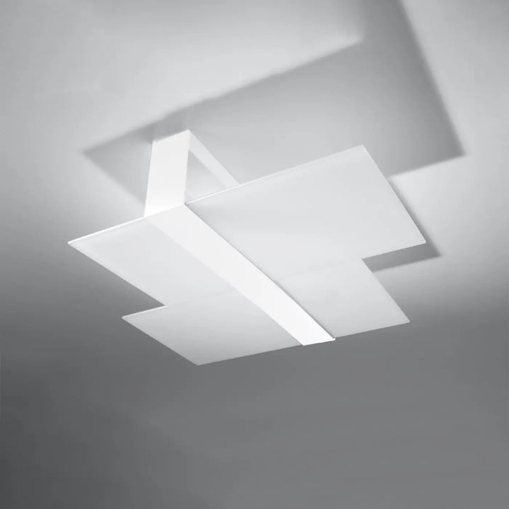Plafonnier fonctionnel design intemporel blanc met magnifiquement en valeur le luminaire plafonnier massimo blanc
