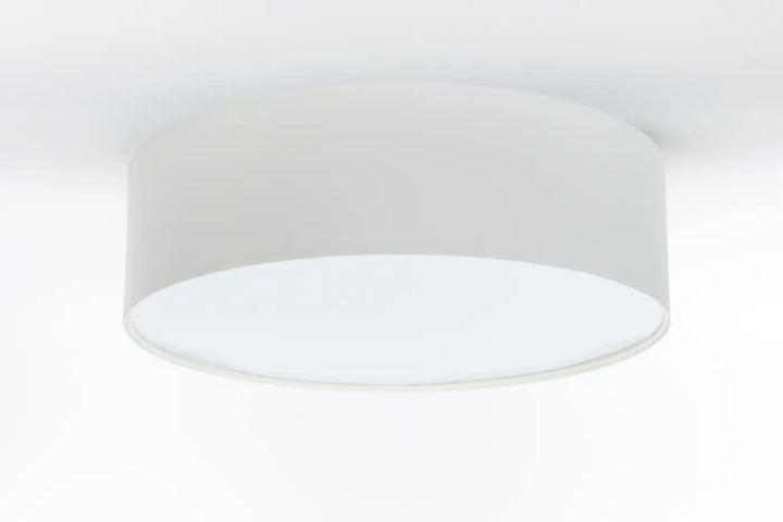 Luminaire plafonnier blanc perle en cylindre blanc avec une lumière douce et diffusée idéale pour l’éclairage intérieur