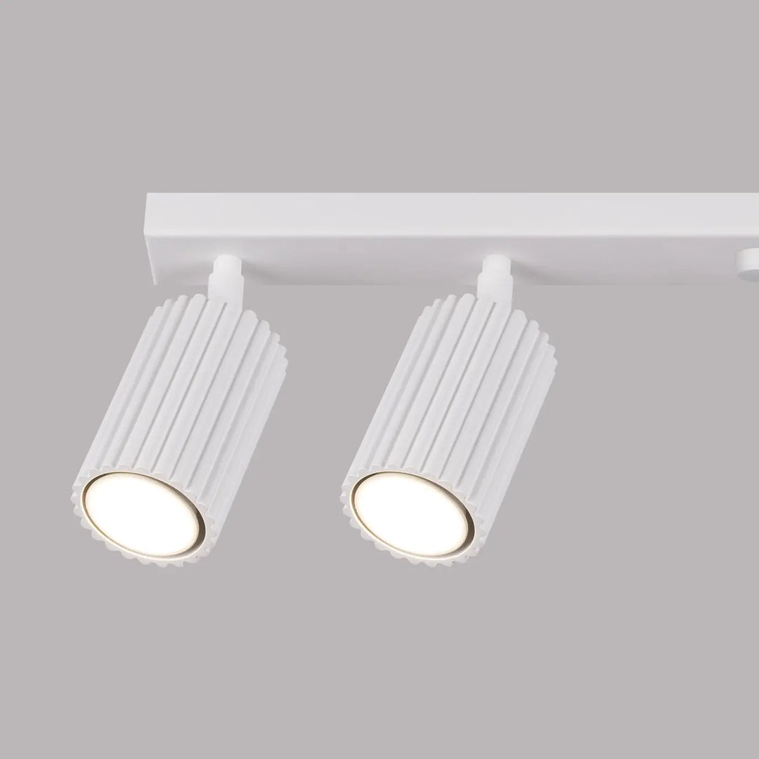 Luminaire plafonnier karbon allie blanc avec ampoules gu10 interchangeables et design minimaliste à rainures verticales