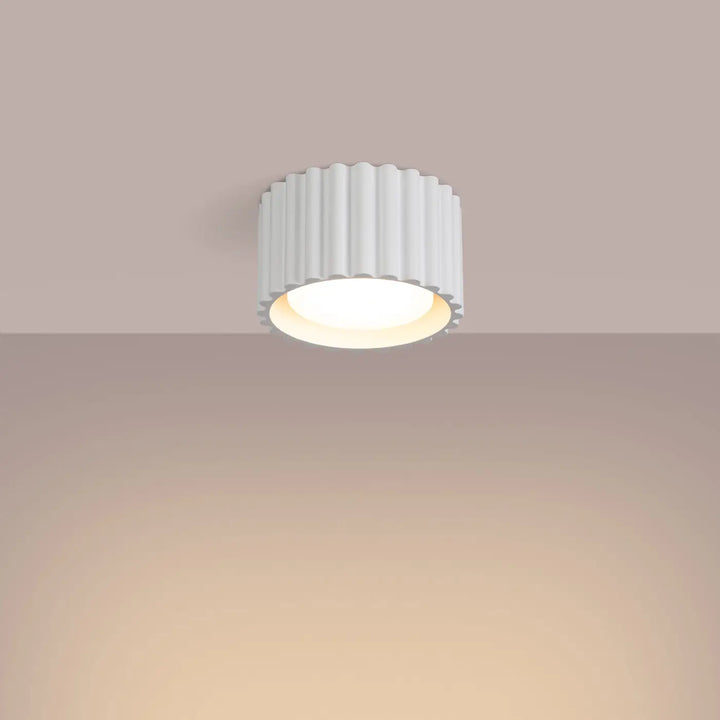 Luminaire plafonnier aura 1 blanc forme unique inspirée avec design cannelé et lumière chaude encastrée