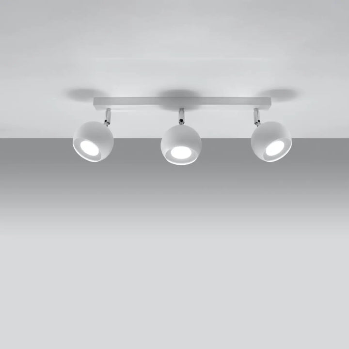 Plafonnier moderne oculare 3 blanc avec spots led sphériques blancs montés sur barre chrome pour éclairez précisément