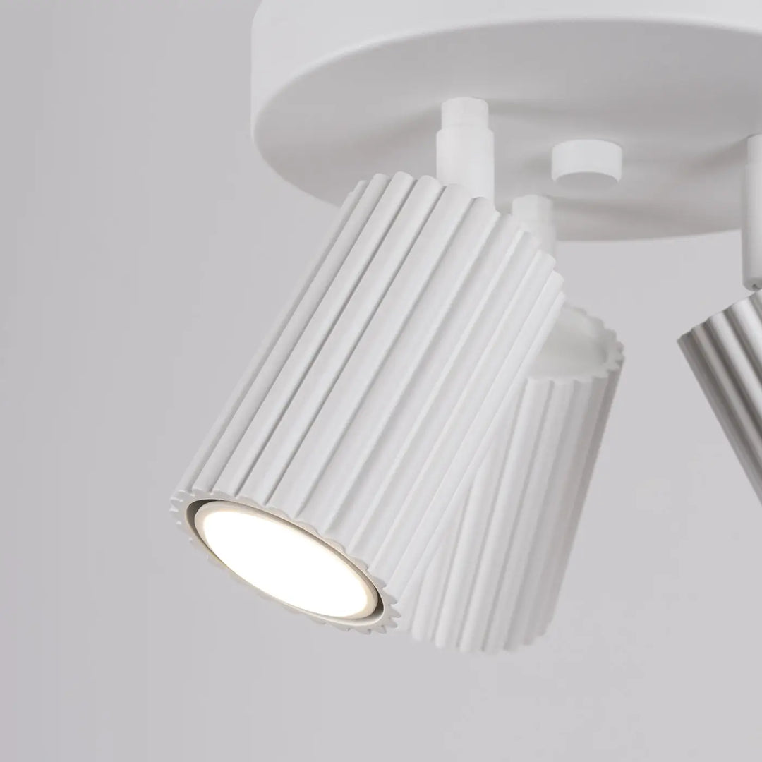 Plafonnier karbon allie design minimaliste blanc avec ampoules gu10 interchangeables et finition nervurée
