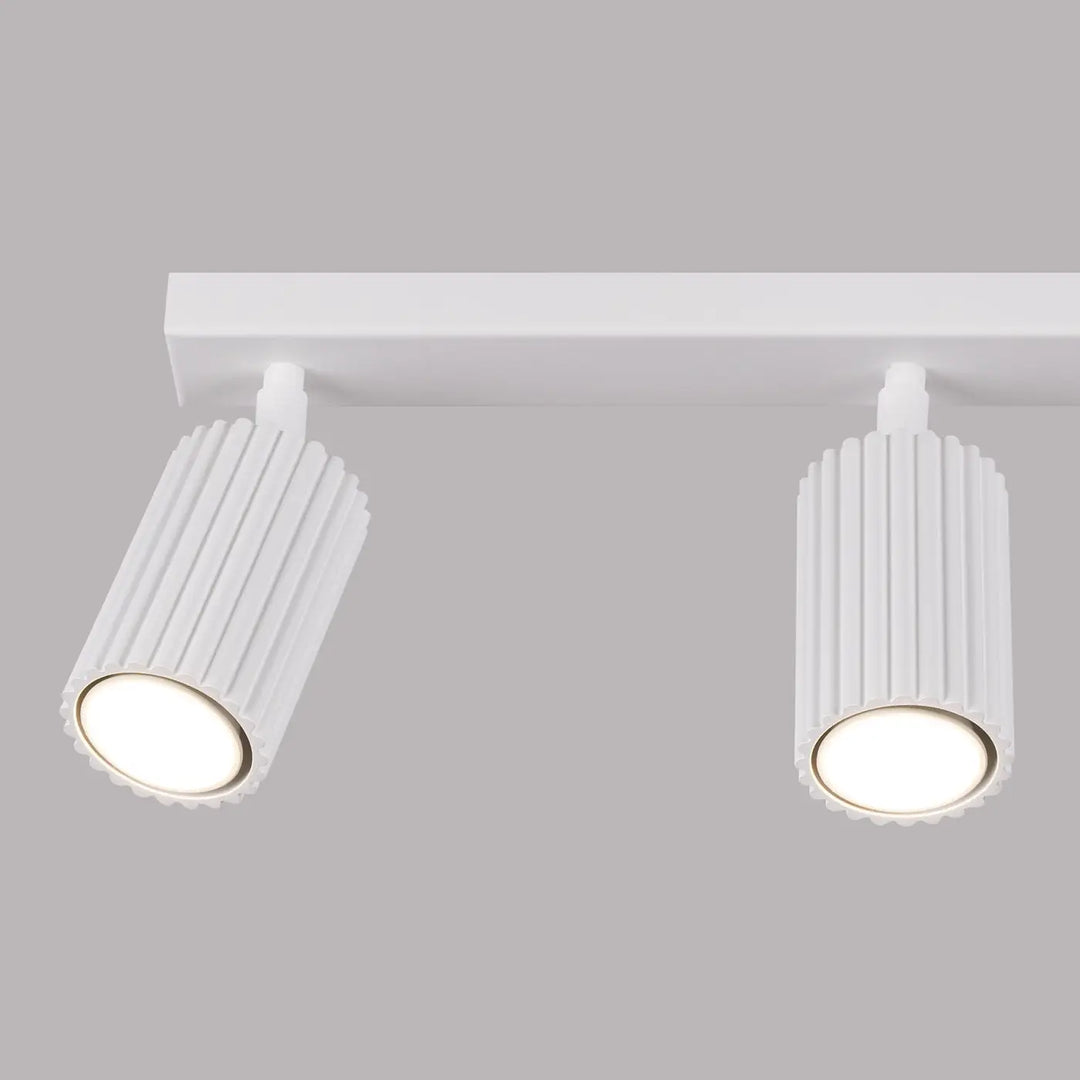 Luminaire plafonnier karbon 3l blanc avec ampoules gu10 interchangeables et design minimaliste à rainures verticales