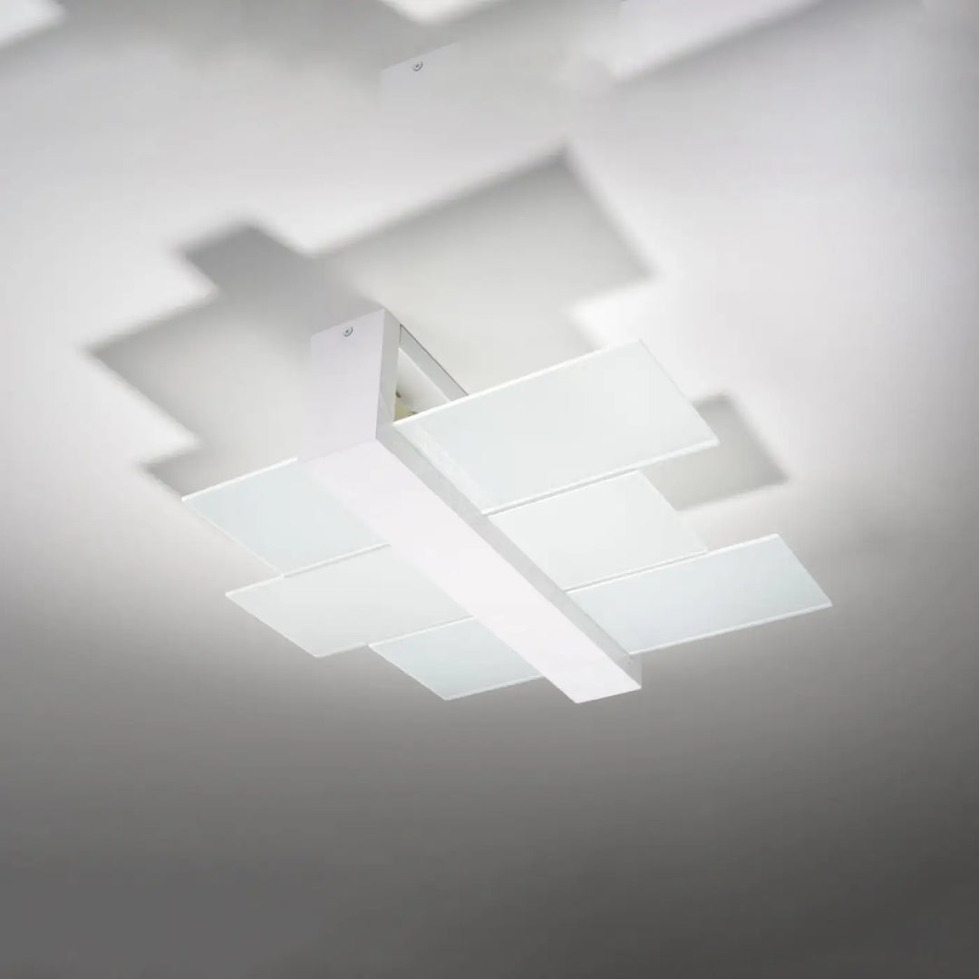 Luminaire plafonnier feniks 2 blanc design intemporel avec panneaux en verre dépoli lampes surprenantes