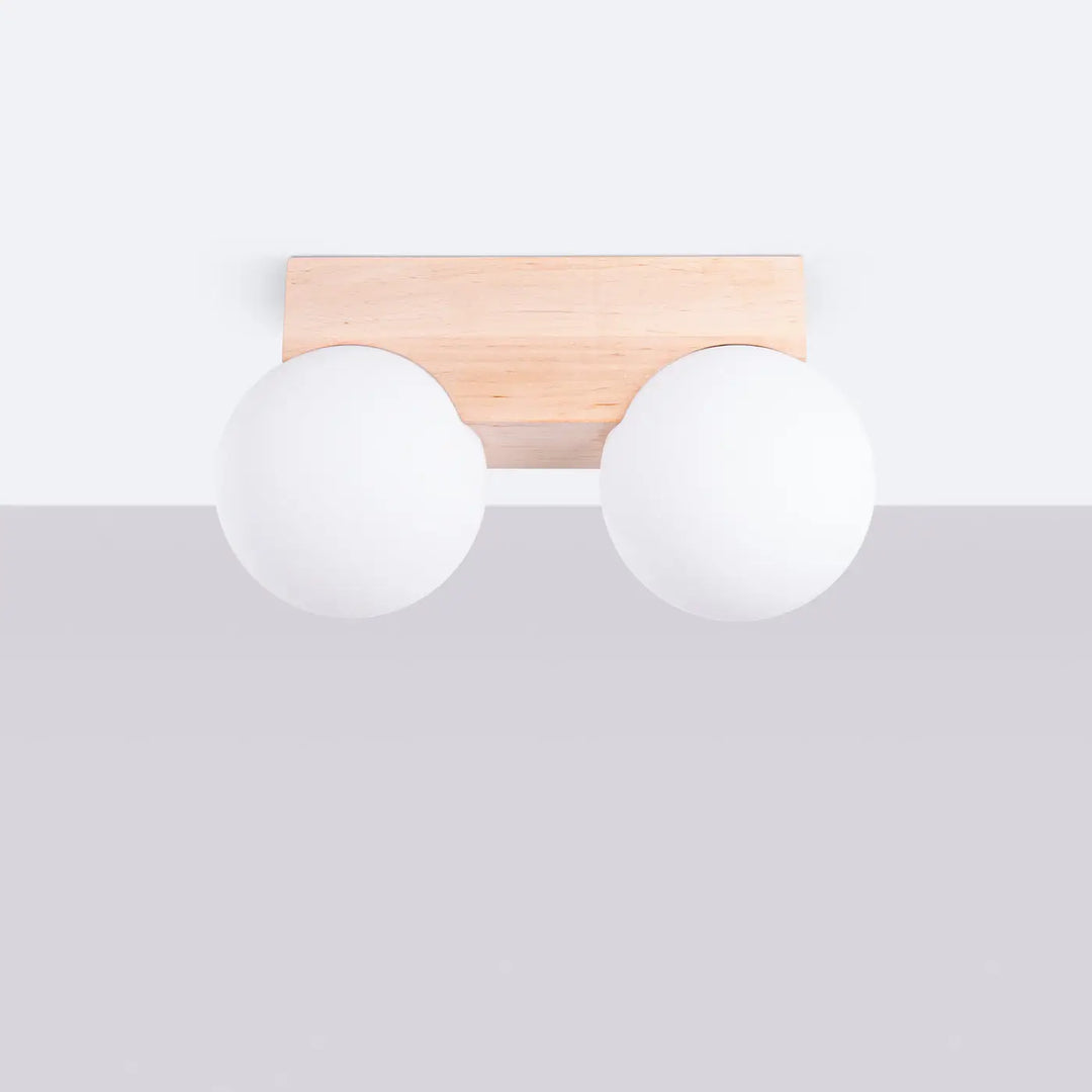 Applique plafonnier bulbo 2 en bois naturel avec deux globes en verre dépoli forme minimaliste et combinaison naturelle