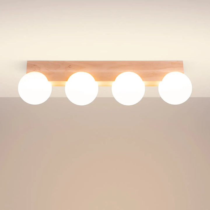 Luminaire plafonnier bulbo 4 avec base en bois naturel et quatre globes en verre givré forme minimaliste combinaison naturelle