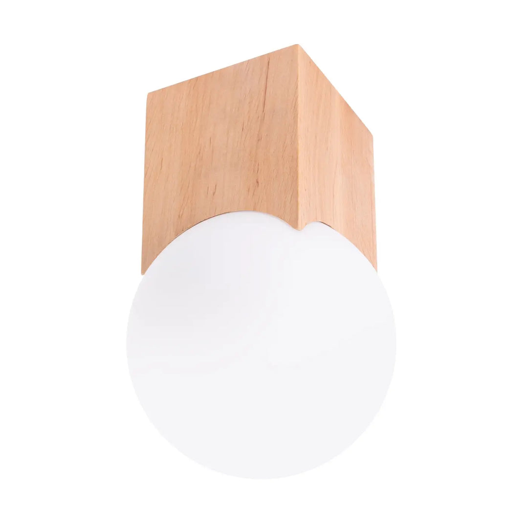 Luminaire plafonnier solis avec base en cube bois naturel et abat-jour sphérique crée en verre blanc givré design minimaliste