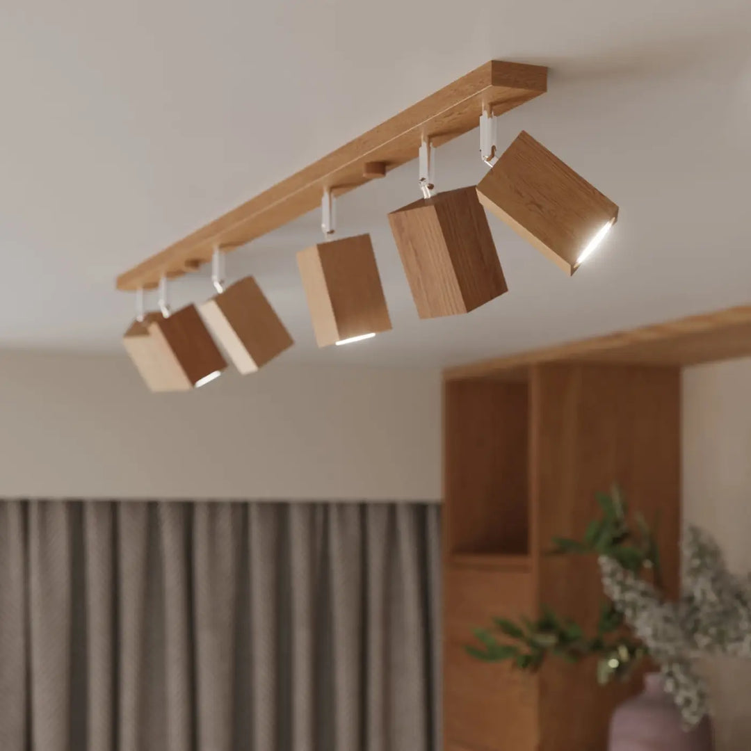 Plafonnier keke style loft en bois naturel avec cinq abat-jour rectangulaires pour sentez-vous mieux à la maison
