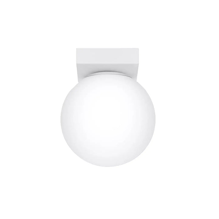 Plafon yoli classe à part plafonnier led blanc sphérique mat avec platine carrée pour fixation au plafond