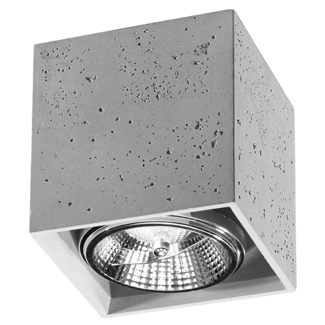Plafonnier valde en béton durable gris avec luminaire encastré finition chrome facile à nettoyer