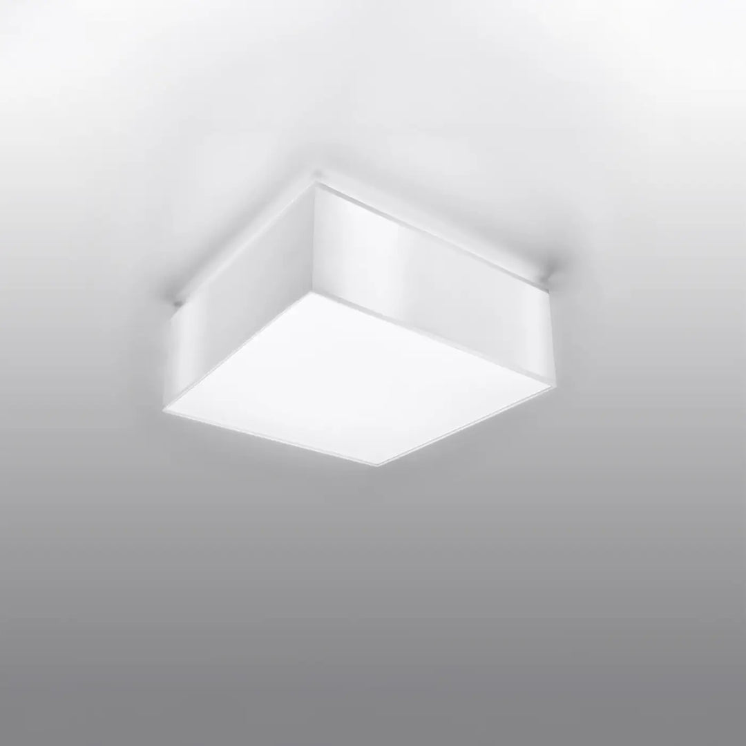 Luminaire plafonnier horus blanc carré avec forme riche et finition mate pour un éclairage polyvalent