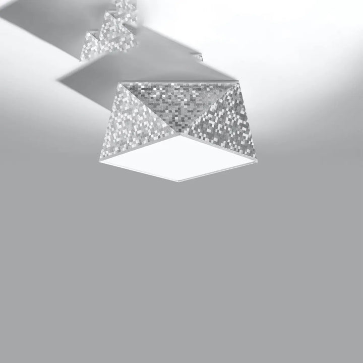 Plafonnier hexa 25 argent avec finition mosaïque argentée facettée et panneau carré lumineux design exclusif