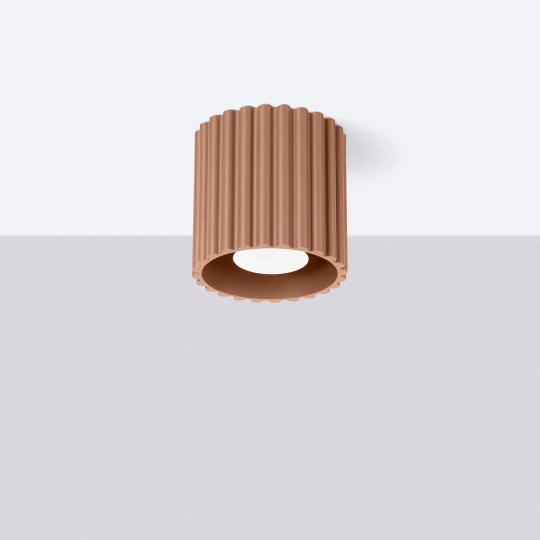 Luminaire plafonnier aura 1 moka couleur cuivre forme unique inspirée avec rainures verticales et finition mate