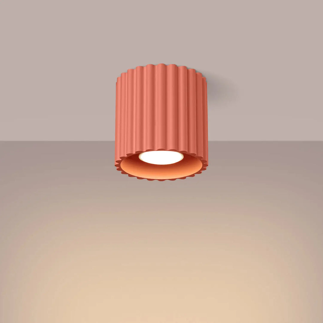 Luminaire plafonnier aura 1 peach avec forme unique inspirée corail flûté cylindrique et lumière chaude intégrée