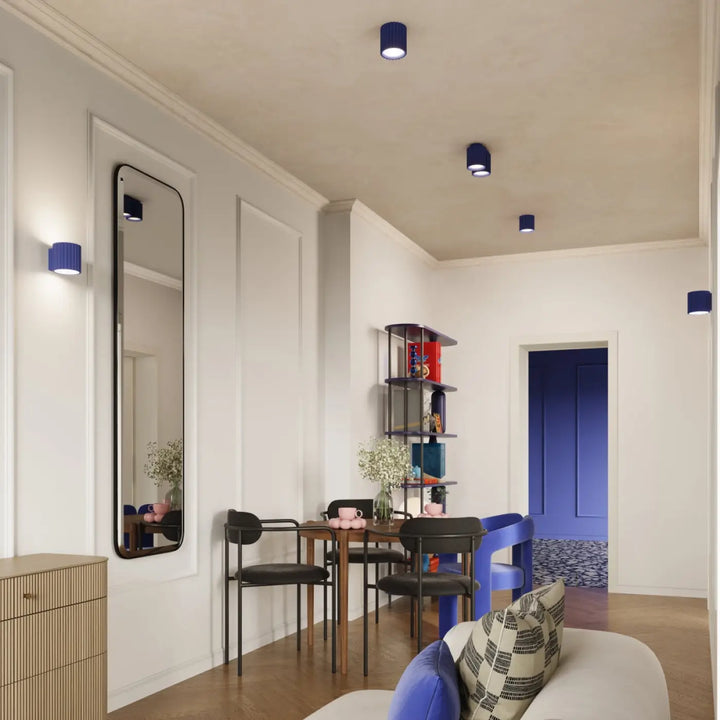 Luminaire plafonnier aura 1 bleu ultramarin avec forme unique inspirée pour un éclairage encastré moderne