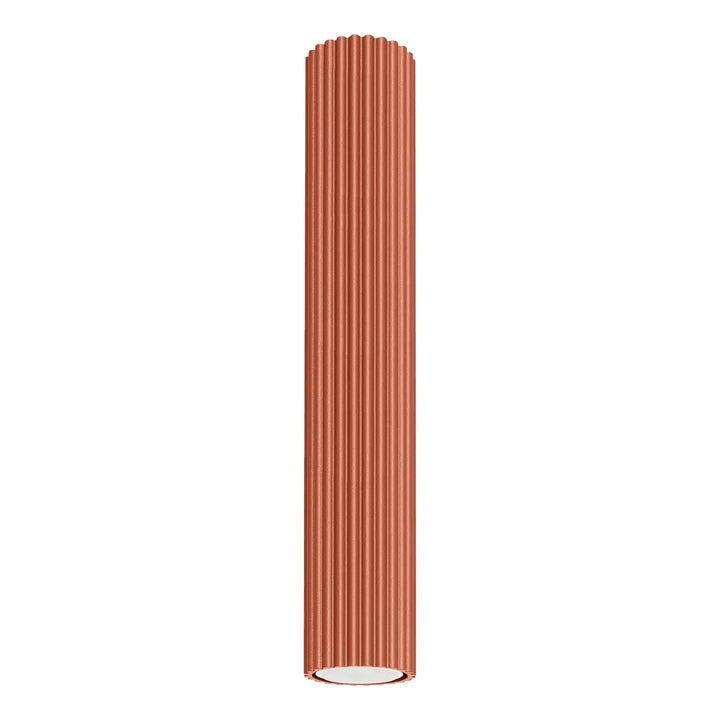 Luminaire plafonnier karbon 40 rouge ocre avec colonne en cuivre flûtée design minimaliste et ampoules gu10 interchangeables