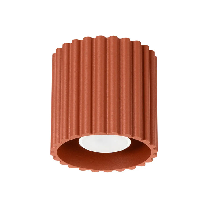 Luminaire plafonnier aura 1 rouge ochra avec forme unique inspirée cylindrique en terre cuite aux rainures verticales et ampoule blanche recessed
