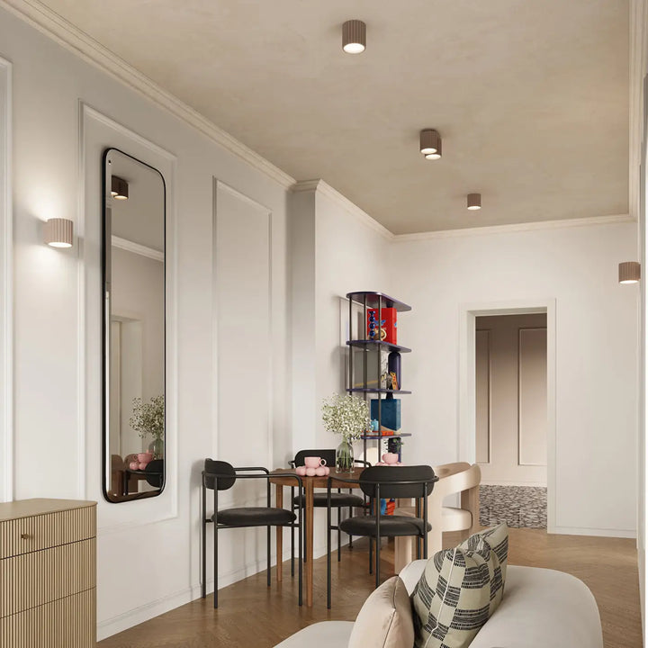 Long miroir rectangulaire avec cadre noir élégant pour luminaire plafonnier aura 1 taupe forme unique inspirée
