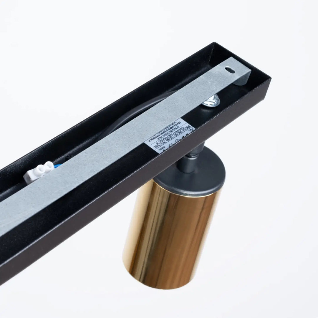 Plafonnier winx allie design noir et doré avec suspension cylindrique moderne et support métallique élégant