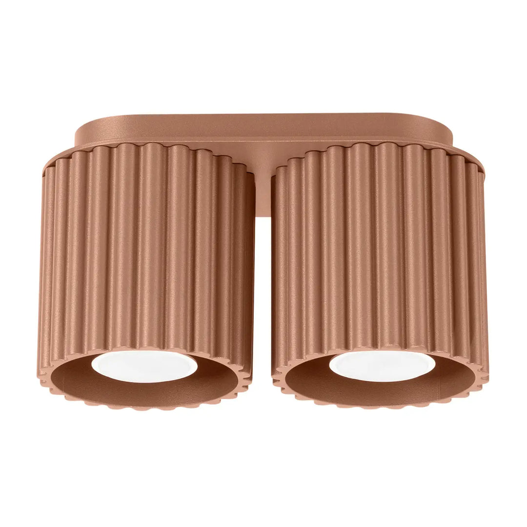 Luminaire plafonnier aura 2 moka en cuivre avec forme unique inspirée et abat-jours cylindriques cannelés modernes