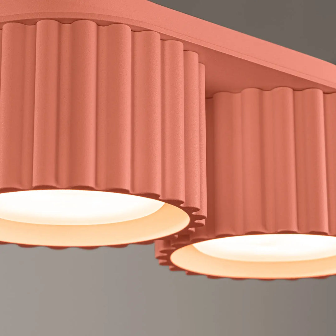 Luminaire plafonnier aura 2 peach avec forme unique inspirée en corail moderne et abat-jour cannelé cylindrique