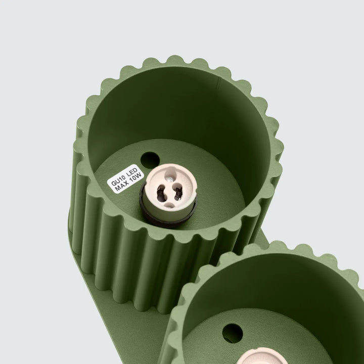 Luminaire plafonnier aura 2 vert olive en plastique nervuré avec douille gu10 led forme unique inspirée