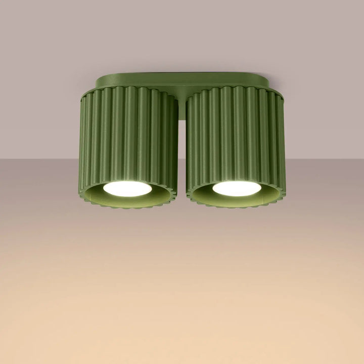 Luminaire plafonnier aura 2 vert olive avec forme unique inspirée, double tête à abat-jour cylindrique cannelé et led encastrées
