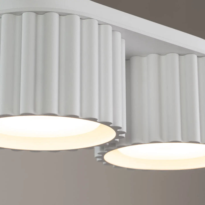 Luminaire plafonnier aura 2 blanc avec forme unique inspirée et panneaux circulaires lumineux modernes en blanc