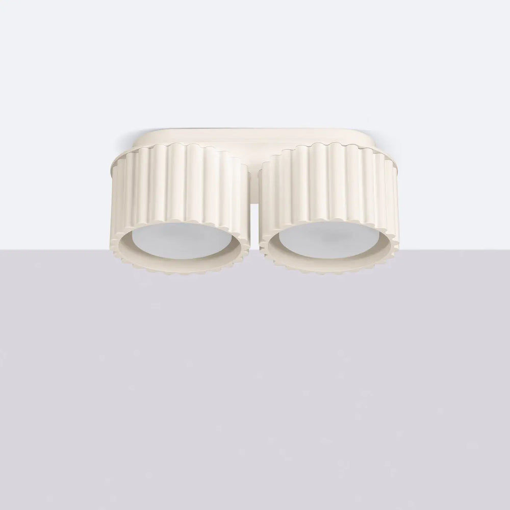 Plafonnier aura 2 beige avec forme unique inspirée et abat-jour cylindrique cannelé crème double lumière