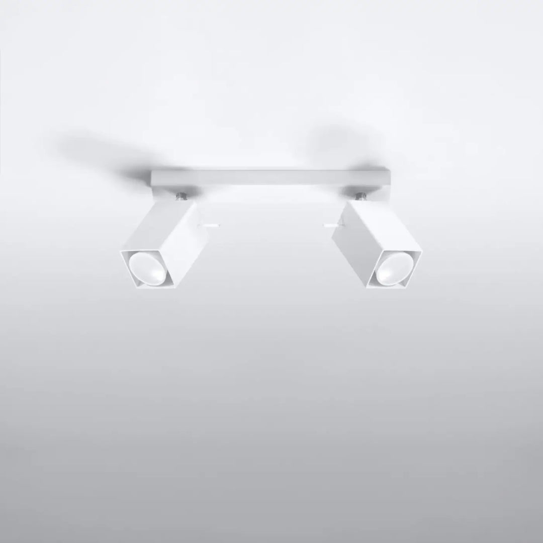 Plafonnier moderne merida blanc avec deux spots merida ajustables offrant un flux lumineux optimal