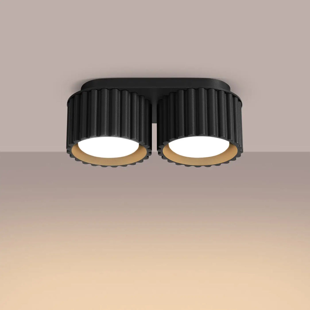 Luminaire plafonnier aura 2 noir avec double éclairage et formes uniques inspirées aux abat-jours cannelés noirs