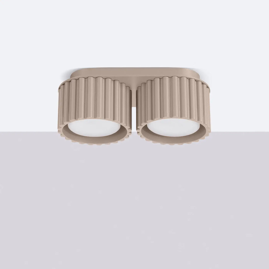 Luminaire plafonnier aura 2 taupe beige avec forme unique inspirée et abat-jour cannelé en verre cylindrique