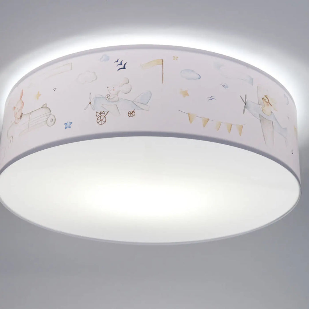 Luminaire plafonnier enfant blanc sweet dreams avec illustrations pastel d avions, drapeaux et personnages fantaisistes