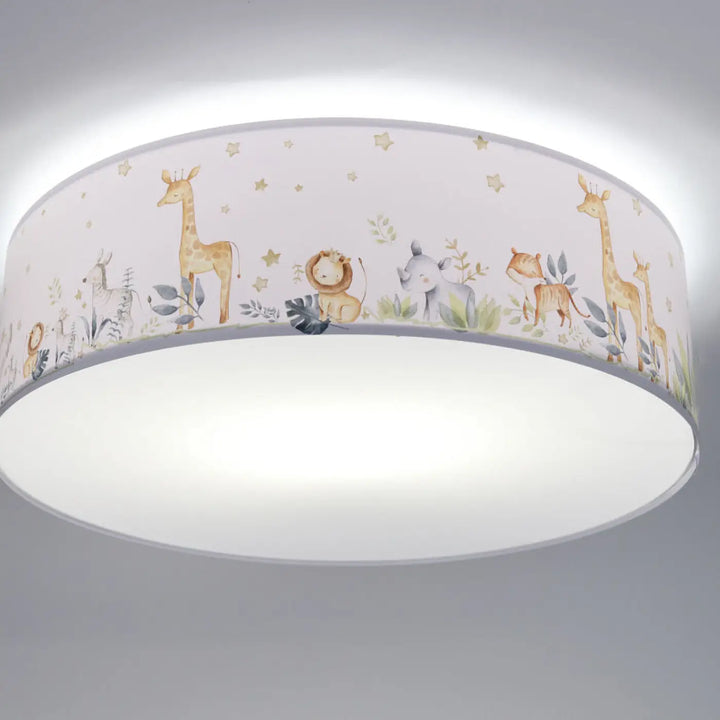 Plafonnier enfant blanc en tissu avec illustrations d animaux safari tons terre pour luminaire plafonnier sweet dreams